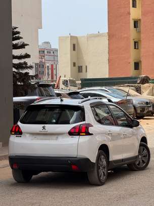 Peugeot 2008 image 11