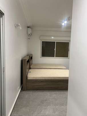 3 chambres salon à louer en face King fahd image 12
