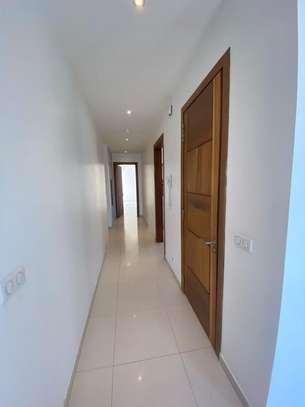 À vendre corniche Ouakan F4 vue mer 3 chambres image 9