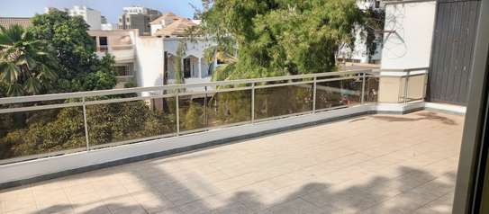 VILLA RÉSIDENTIELLE A LOUER NGOR ALMADIES image 11