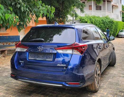 2017 toyota Auris Sw image 9