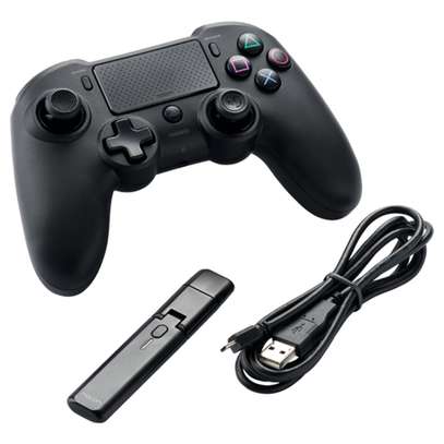 Manette Nacon image 1