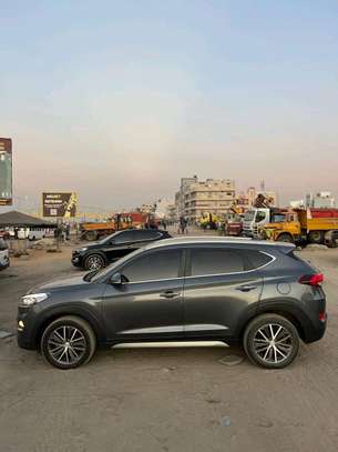 Hyundai Tucson image 2