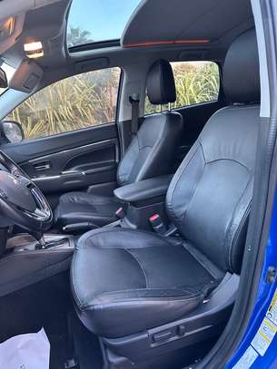 Mitsubishi outlander image 10