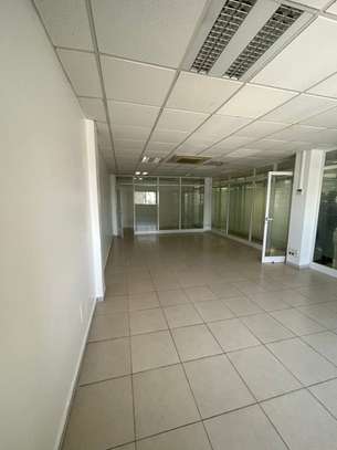 À LOUER – Plateau de bureaux de 210 m² à Mermoz image 10