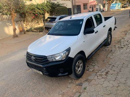 Toyota hilux 2017 climatisée image 2
