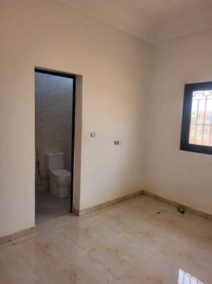 Trois chambres à louer par mois image 11