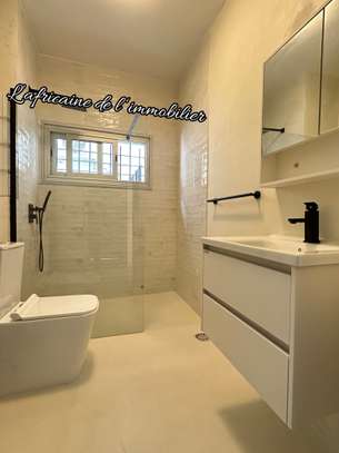 Appartement F4 à louer – Proche du lycée Jean Mermoz image 15