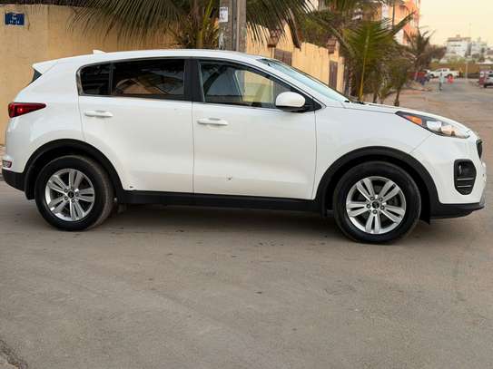 KIA SPORTAGE image 7