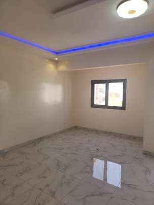Appartement F4  à louer aux Almadies image 8