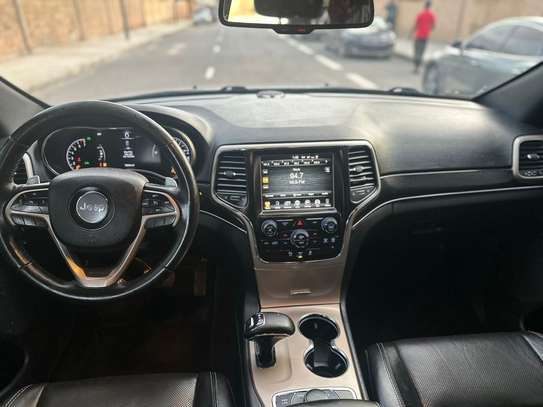 Jeep Grand cherooke image 5