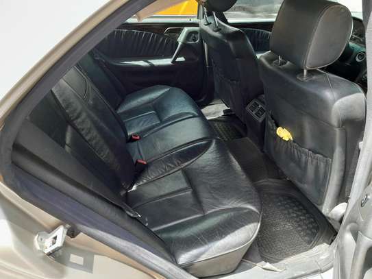 Mercedes image 5