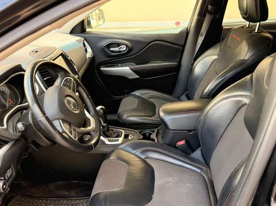 LOCATION JEEP CHEROKEE TRAILHAWK image 5