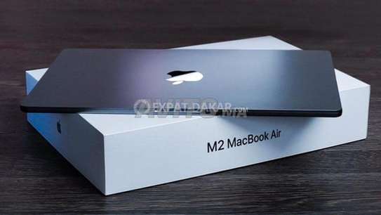 MacBook Air (2022) image 2
