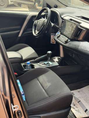 Toyota RAV 4 2017 image 13