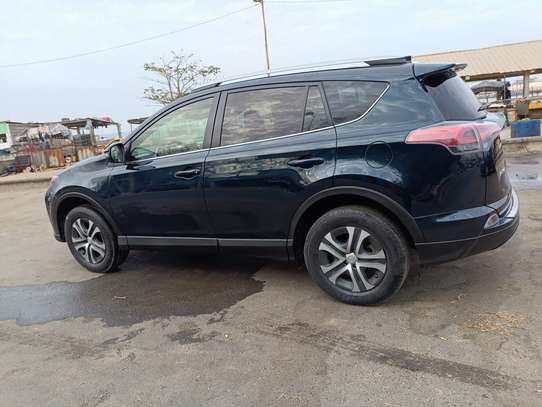 Toyota rav4 2017 image 3