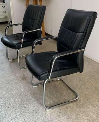 Chaise et fauteuil de bureau image 11