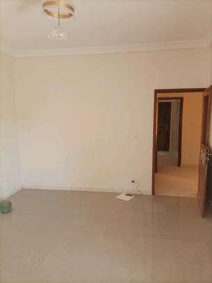 Mermoz appartement neuf de type F3 à louer image 5
