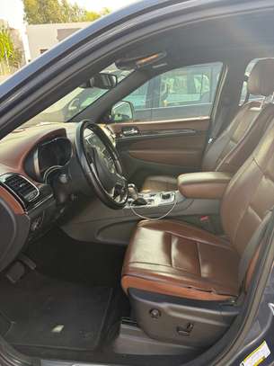 Jeep Grand Cherokee image 3