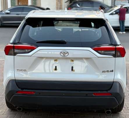 Toyota Rav 4 2021 image 7