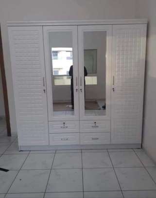 Armoire de rangement 4 battants image 2