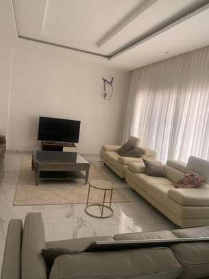 TRÈS BEL APPARTEMENT F4 A LOUER AUX ALMADIES image 9