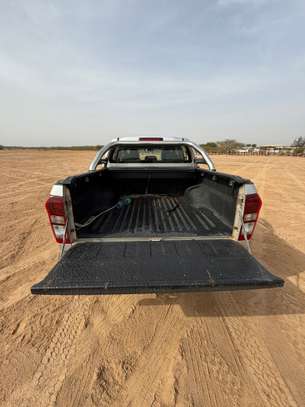 Isuzu D-Max image 3
