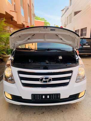 Hyundai grand starex 2017 12 place image 9