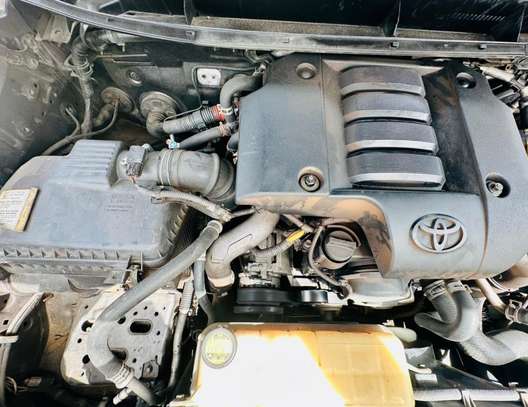 Toyota Land Cruiser Prado 60th image 12