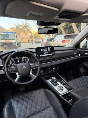 MITSUBISHI  OUTLANDER Année 2024 image 13