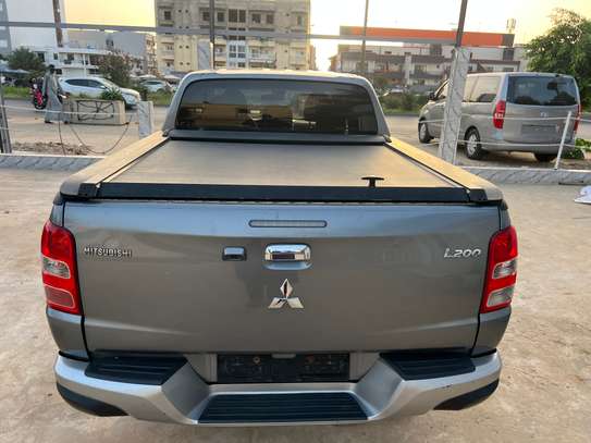 Mitsubishi L200 pickup 2018 image 6