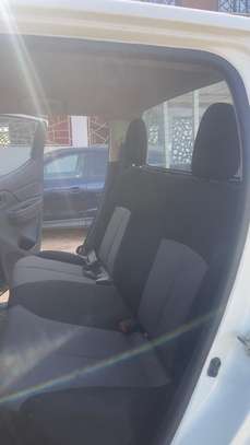 Mitsubishi L200 4x4 Blanc Pick-up Puissant image 4