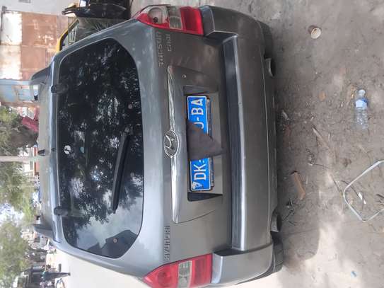 Hyundai voiture compacte gris métallisé économique image 8
