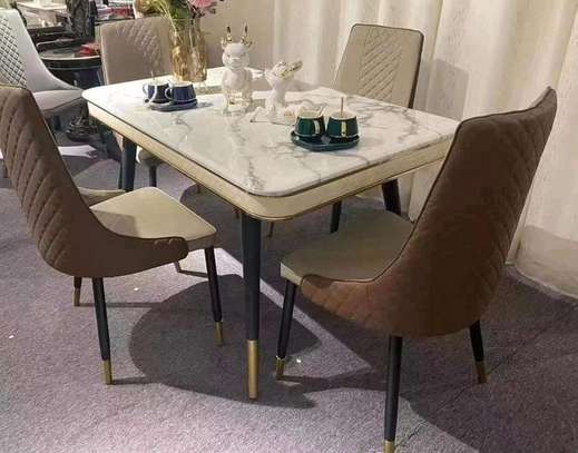 Table 6 chaises image 9