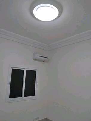 Un appartement de deux chambres salon à louer image 2
