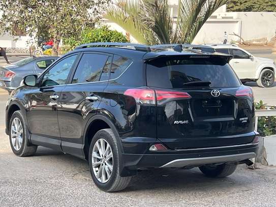 Toyota Rav4 2018 limited image 5