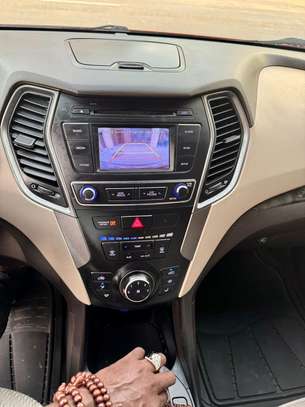 Hyundai Santa Fe 2017 SUV  faible kilométrage image 5