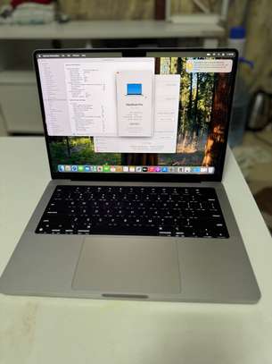 MacBook M1 Pro 2021 512 giga ram16 image 2