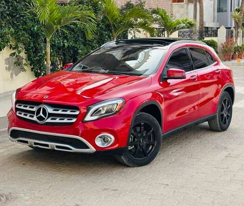 Mercedes GLA 250 2019 image 2