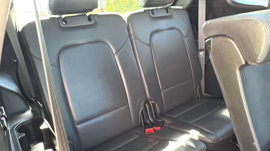 Hyundai Santa Fe XL image 8