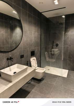 Corniche almadies appt duplex 2chb avec jardin image 13