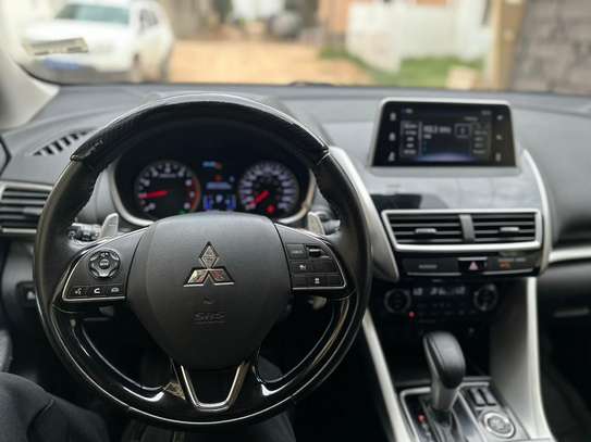 Location Mitsubishi Éclipse Cross image 10