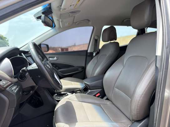 HYUNDAI SANTAFEE 2017 image 9