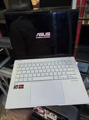 Asus Vivobook S14 2026 image 3