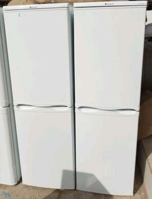 Réfrigérateur combiné blanc 2 portes capacité moyenne image 3