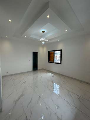 Magnifique appartement de type F4 à louer à Mermoz Batrain image 11