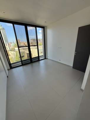 Magnifique Appartement F4 neuf de standing aux Almadies image 8