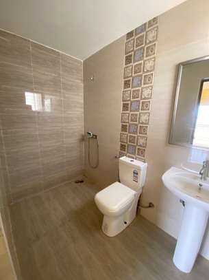 APPARTEMENT F3 A LOUER A DIAMNIADIO image 3