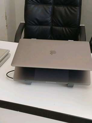 MacBook pro 2019 image 5