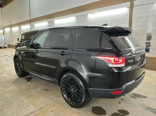 Range Rover Sport image 10